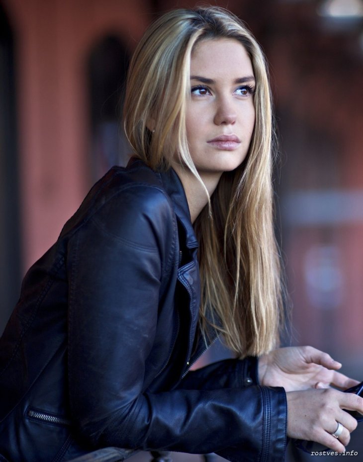 Стало известно с кем Агата Муцениеце отдыхает на Мальдивах