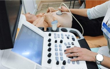 Онколог перерахував часті симптоми раку тонкої кишки.