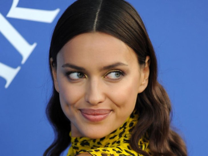 Ирина Шейк замечена на прогулке в Нью-Йорке