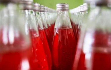 Популярні солодкі напої вдвічі підвищують ризик раннього раку кишечнику