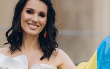 Мария Ефросинина в лосинах показала стройные формы