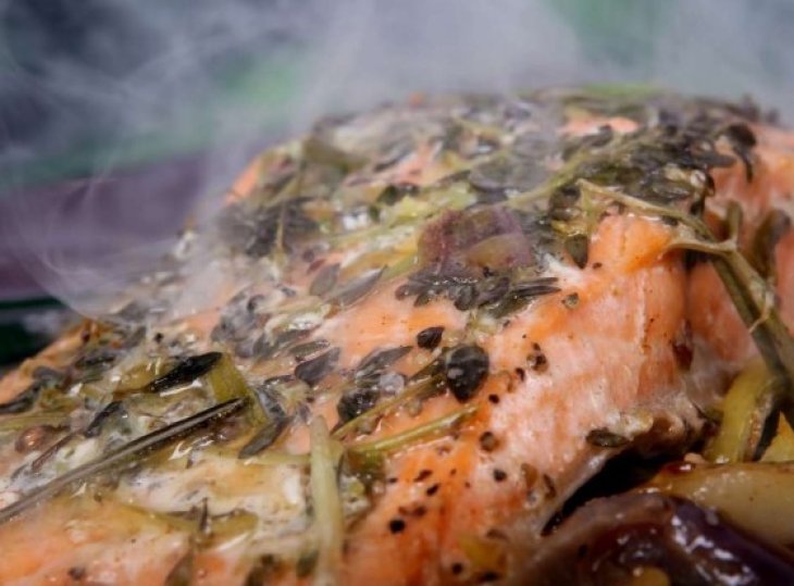 Легкая и быстрая закуска: рецепт гнездышек с рыбной начинкой