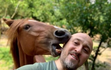 Муж превратил свою ферму в приют для животных, потратив все свои сбережения