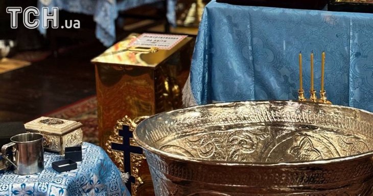 Коли слід охрестити дитину: що каже церква