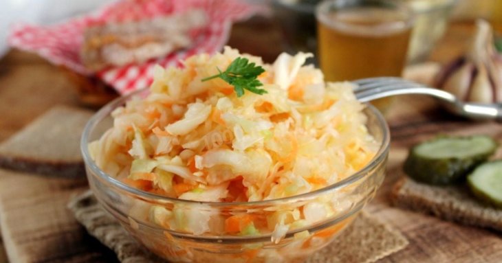 Навіщо вчені рекомендують обов’язково їсти квашену капусту навесні: яка її користь