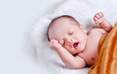 Поради, які можуть коштувати життя: батьків попередили про небезпеку для немовлят
