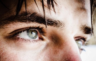 Медики пояснили, як визначити нестачу вітаміну В1 за рухом очей