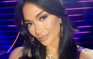 «Идеальное тело»: 42-летняя Шерзингер в бикини свела фанатов с ума