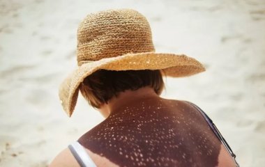 Пити гаряче і їсти гостре: як перенести літню спеку