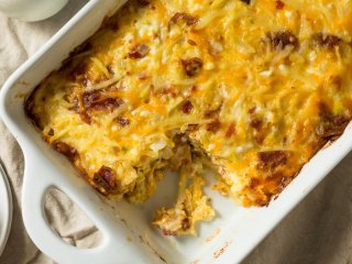 Для теплого семейного ужина: рецепт рыбной запеканки с картошкой