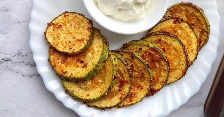 Гострі кабачки з часником та м'ятою: незвичайний рецепт