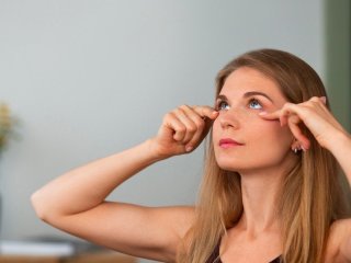 Йога для очей: 3 ефективні вправи для тих, хто працює за комп’ютером