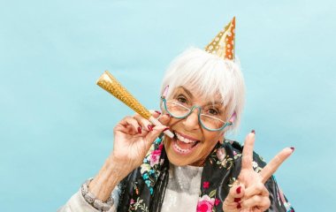 У кого більше шансів дожити до 100 років — м’ясоїдів чи вегетаріанців: нове дослідження