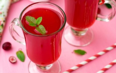 Дієтолог порадила напій для хворих на гастрит або виразку шлунка