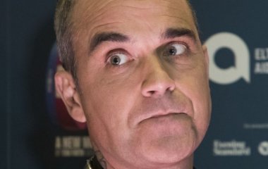 Робби Уильямс прямо во время концерта начал задыхаться