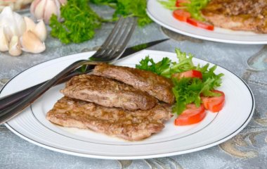 4  простых варианта приготовления отбивных из свинины