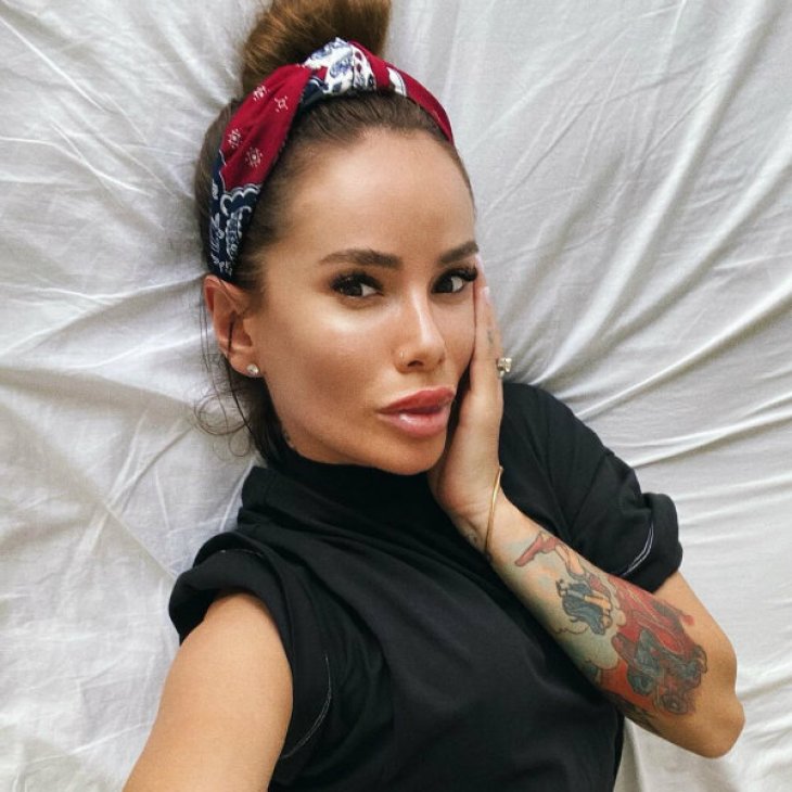 Айза жестко раскритиковала Настю Ивлееву