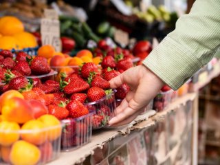 Совершенно не вредят фигуре: полезные фрукты с низким содержанием сахара