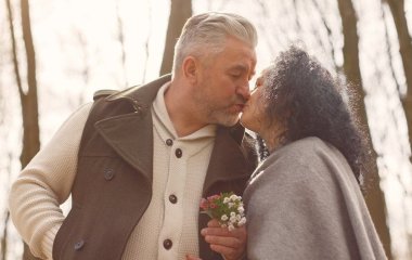Якою буде ваша старість: астрологи розкривають секрети для кожного знаку зодіаку