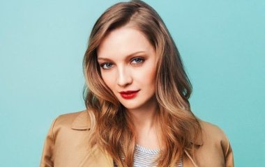 Екатерина Вилкова и Алена Ахмадуллина носят одинаковые платья