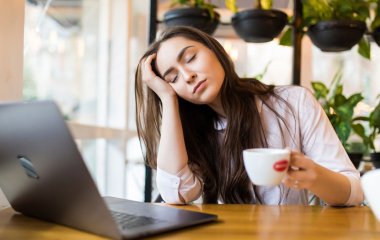 Как определить дефицит витаминов: на него укажут эти симптомы