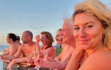 Голий рай: лайнер для нудистів вирушив у круїз – фото