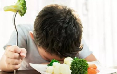 Вчені розповіли, як нестача овочів впливає на розвиток тривожного розладу у людей