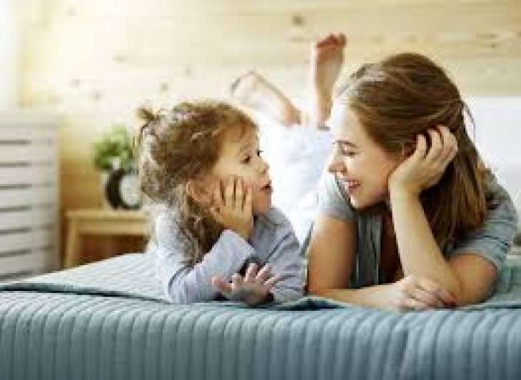 5 вещей, которые не должны делать при детях взрослые