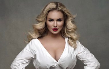 Анна Семенович решила поговорить на серьезную тему