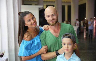 Влад Яма отправился на отдых с женой и сыном