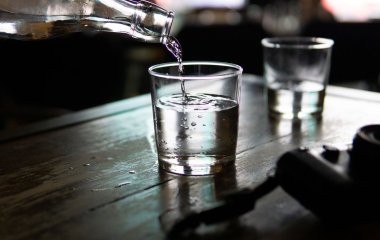 Лимит употребления: как пить минеральную воду, чтобы не навредить здоровью