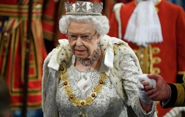 Внук Елизаветы II Питер Филлипс разводится с женой