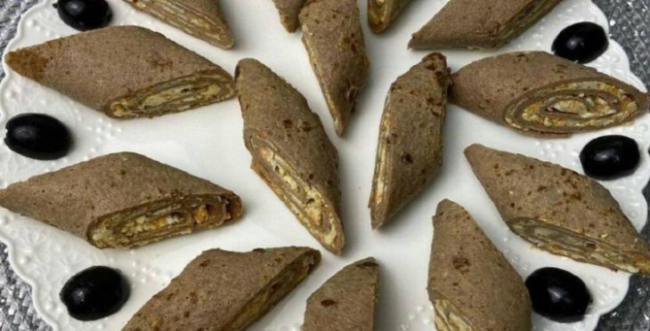 Печеночные рулетики: рецепт закуски для будней и праздника