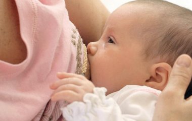 Гінеколог розповів про користь грудного вигодовування для матерів