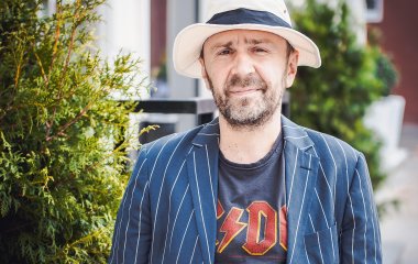 Сергей Шнуров поделился поэзией