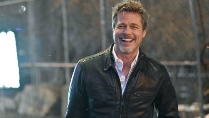 Брэд Питт отпраздновал 60-летие в Париже в компании младшей на 27 лет возлюбленной