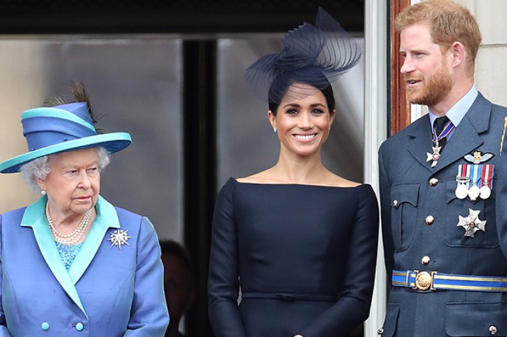 Елизавета II хочет подать в суд на принца Гарри и Меган Маркл из-за их постоянных нападок на королевскую семью 