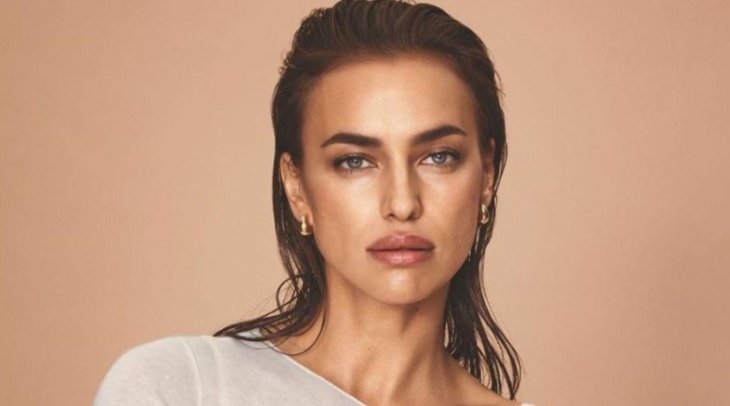 Ирина Шейк вышла на теннисный корт в самой непрактичной паре обуви