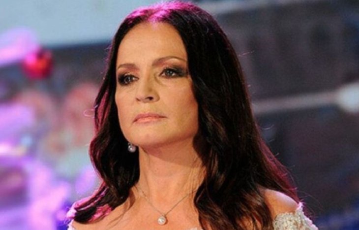 София Ротару показалась в Киеве на могиле своего мужа