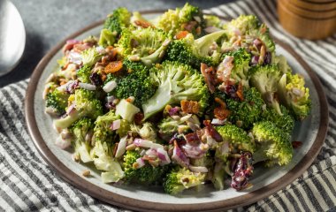 На завтрак, обед и ужин: 3 нескучных рецепта с брокколи