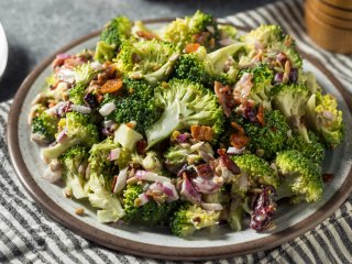 На сніданок, обід та вечерю: 3 ненудні рецепти з брокколі