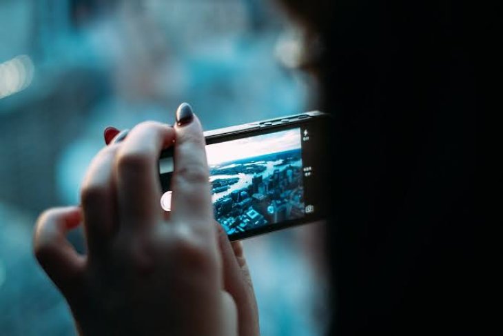Как выбрать мобильный телефон и не переплатить за ненужные функции