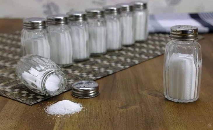 Чому з хворим серцем заборонено їсти сіль