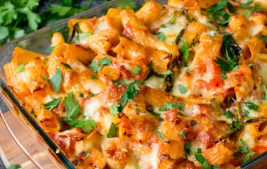 Запеканка из макарон с овощами и ветчиной