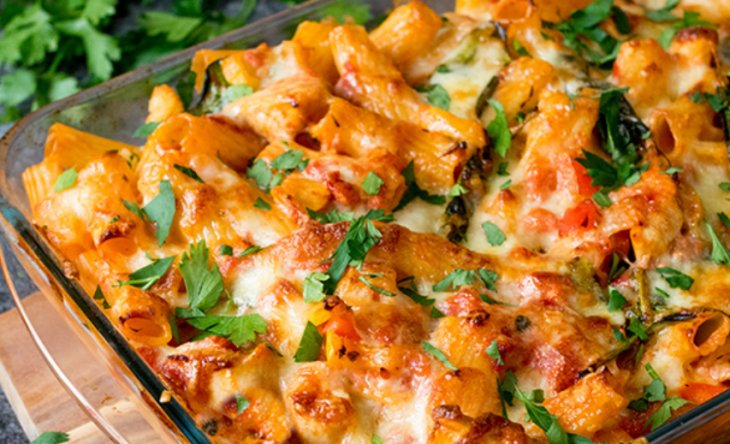 Запеканка из макарон с овощами и ветчиной