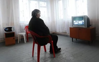Вчені визнали самотність головним ворогом серця та судин