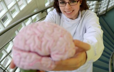 Лікар назвала продукти, які збільшують ризик хвороби Альцгеймера