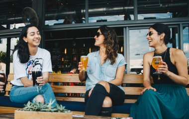 Ці кілька 6 ознак свідчать про те, ваші відносини руйнуються через власних друзів