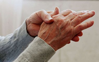 Лікарі розповіли які 4 типи продуктів, слід уникати при артриті та артрозі