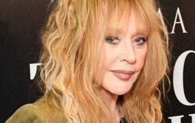 71-летняя Алла Пугачева блеснула в мини на дне рождении Насти Ивлеевой
